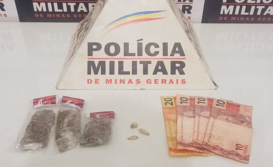 Adolescente é apreendido por tráfico de drogas em pleno centro de são joão nepomuceno