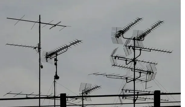 Após 28 anos, Silvio Heleno da Eletrônica Transtec deixa manutenção da TV aberta em São João Nepomuceno; população relata problemas no sinal