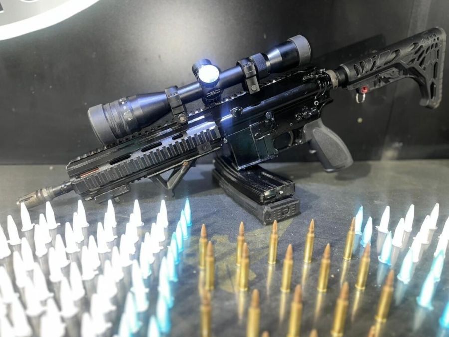 Operação 'Servição' do 27º BPM retira fuzil de uso restrito e drogas de circulação na Zona Leste de JF