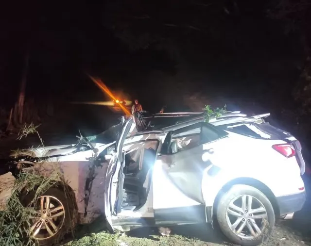 MÉDICO MORRE EM ACIDENTE NA MG-353 QUANDO SEGUIA PARA PLANTÃO EM GUARANI